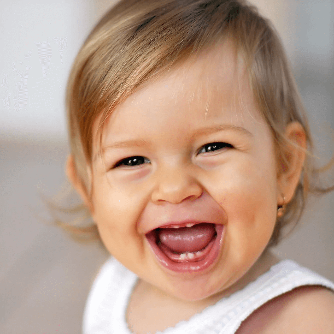 https://www.brightondc.com/wp-content/uploads/2023/08/When-Will-My-Baby-Start-Getting-Teeth_.png